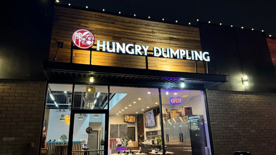 Hungry Dumpling House图片