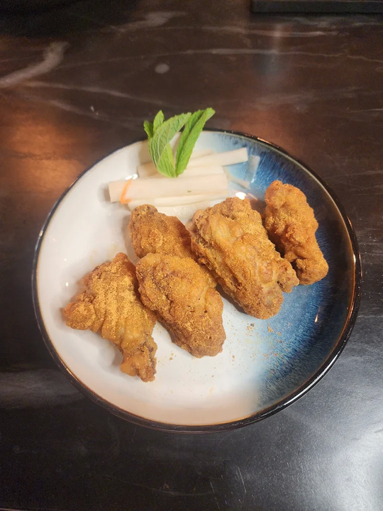 Nom Nom Wings图片