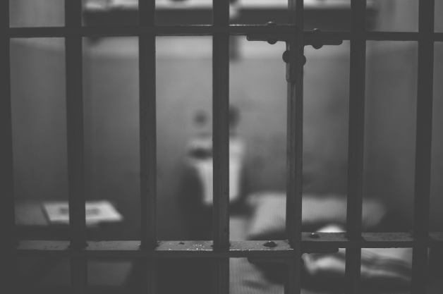 中国移民在ICE拘留所上吊死亡！已被关押5天
